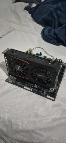 Placa de vídeo Gigabyte GTX 1050 Ti 4GB OC