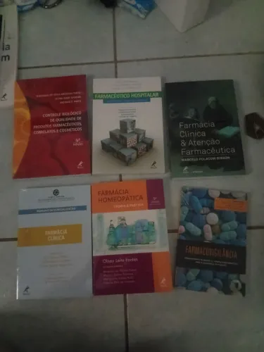 LIVROS LACRADOS
