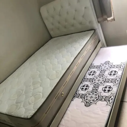 Cama com auxiliar