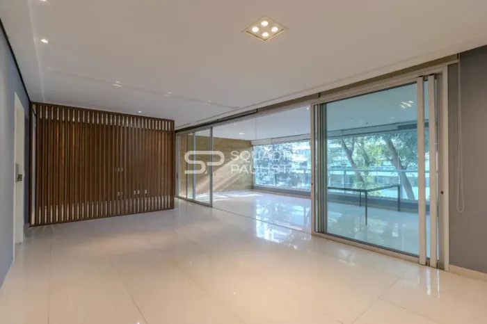 Apartamento com 222 m², 3 quartos sendo 3 suítes à venda no bairro Campo Belo.