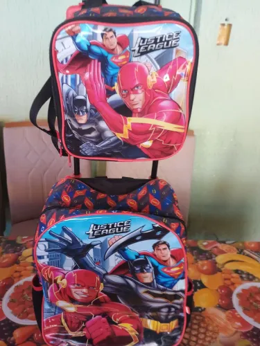 Mochila liga da justiç infantil