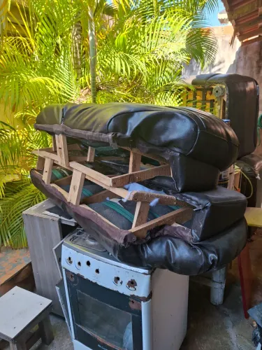 Doa-se sofa para reforma, tem que pegar hoje