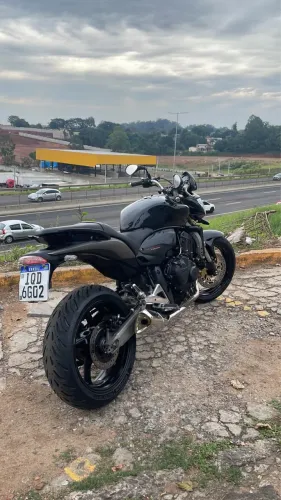 A mãe delas Hornet