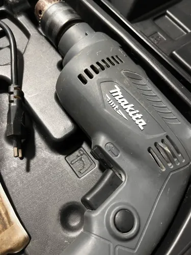 Furadeira makita 110V
