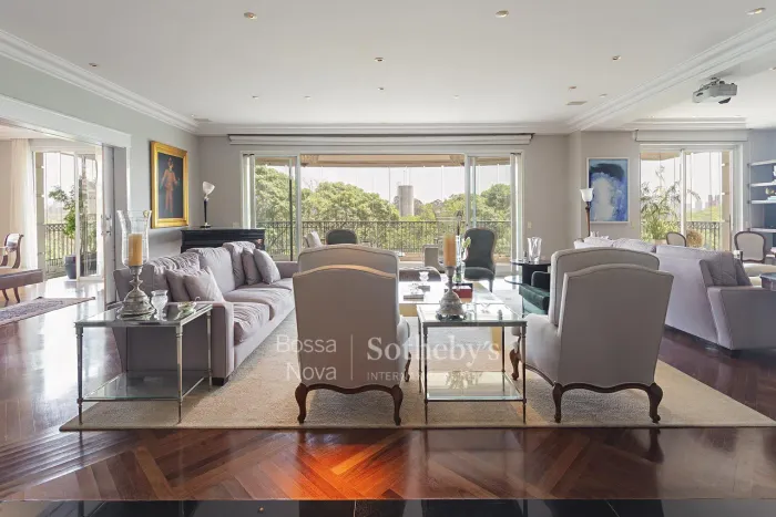 Apartamento com vista para o Parque Ibirapuera em edifício com lazer completo