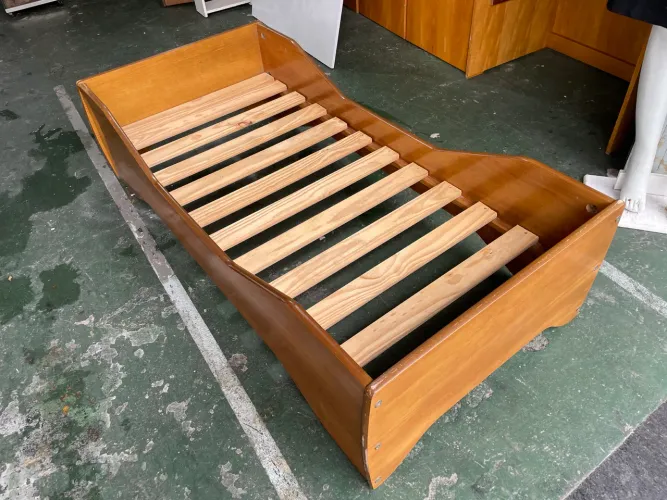 Cama Infantil em Madeira