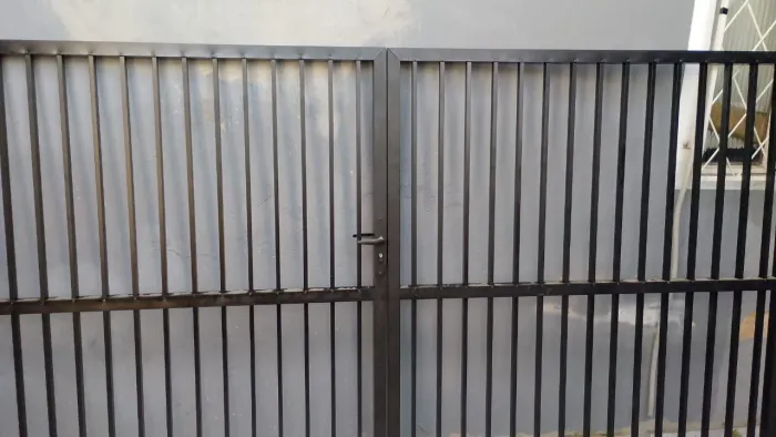 Portão de alumínio