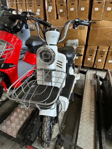 Scooter Elétrica Classic Branca