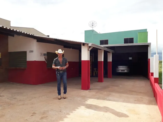 Lanchonete com apartamento em cima