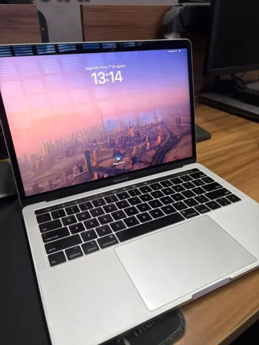 MacBook Pro - Modelo: A1989
