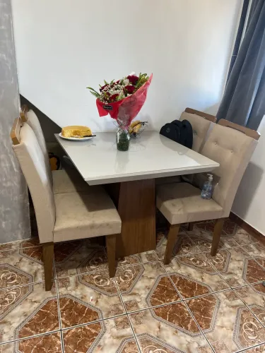 Mesa 4 cadeiras