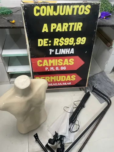 Araras,Maniquin,cabides,placa 