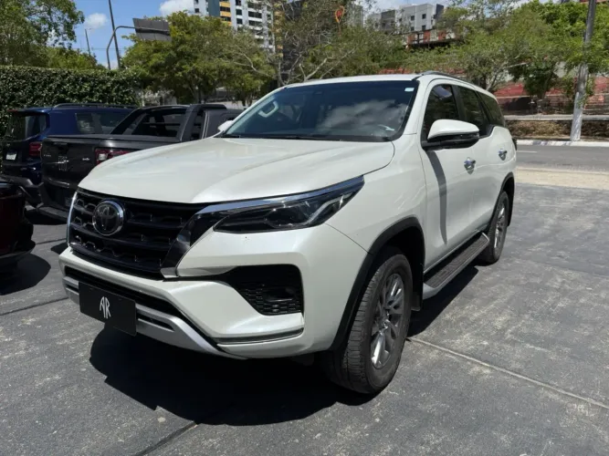 Toyota Hilux SW4 SRX 4X4 2.8 TDI 16V Dies. Aut. 2021