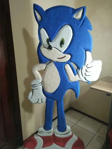 Boneco sonic para eventos
