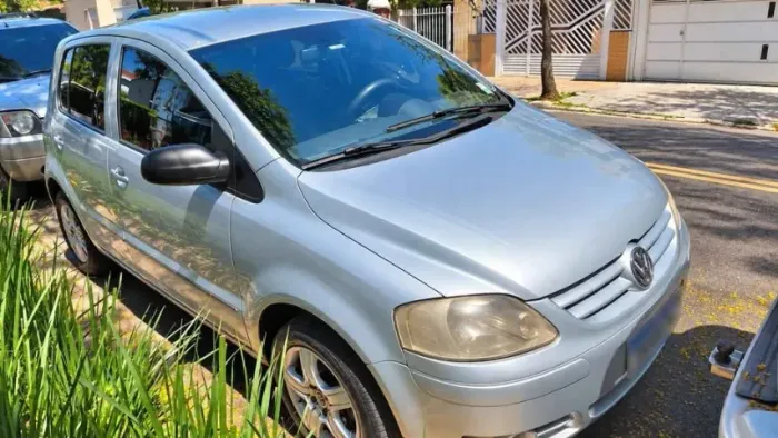 Volkswagen Fox Plus 1.6mi/ 1.6mi Total Flex 8V 4P 2005