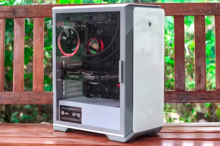 3700X - 32GB - RX 6700XT