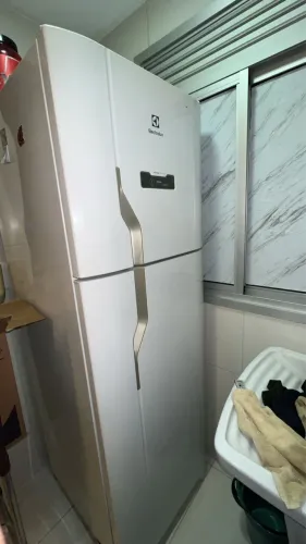 Vendo geladeira frosfri entrego