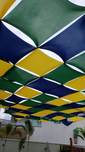 Decoração com malhas, decoração com balões, e cerimonial
