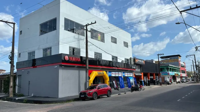 Aluga-se Andar Comercial (2º e 3º andar) A negociar