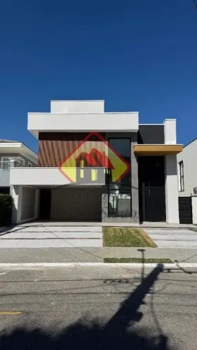 Venda de Casas / Alto Padrão na cidade de Taubaté