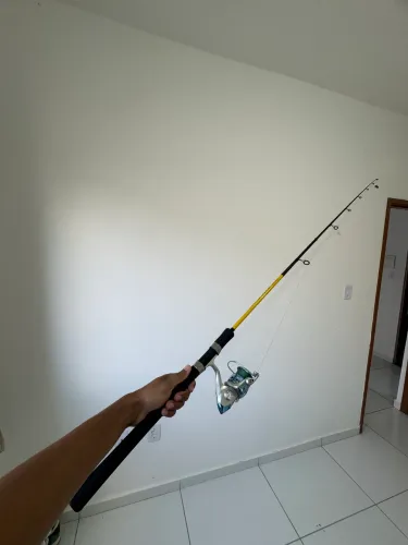 Vara de pesca completa com iscas artificiais