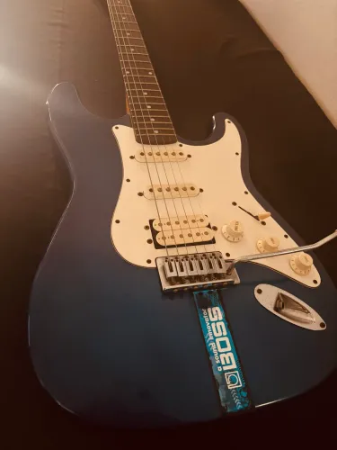 Guitarra Whasbourne Estratocaster