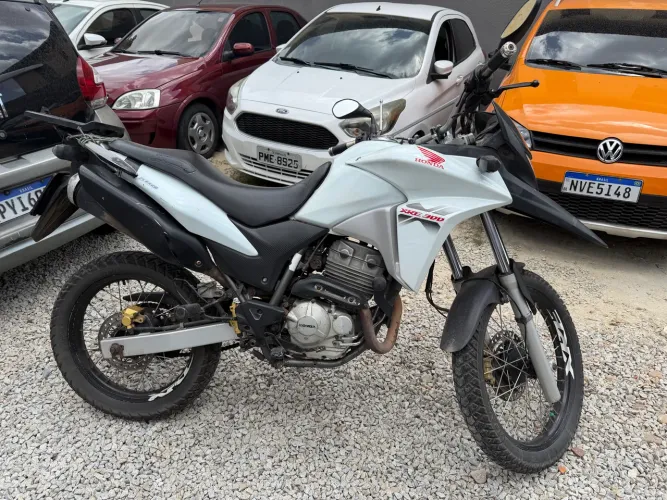 XRE 300 2015