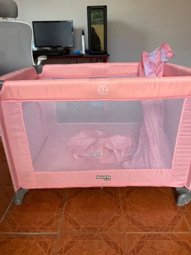 Berço/Chiqueirinho Portátil Dobrável Feminino.