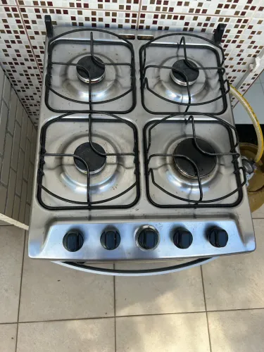Fogão 4 bocas em inox - Usado e funcionando perfeitamente