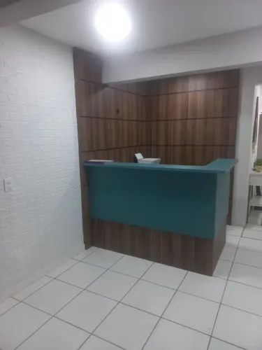Balcão para recepção em ótimo estado