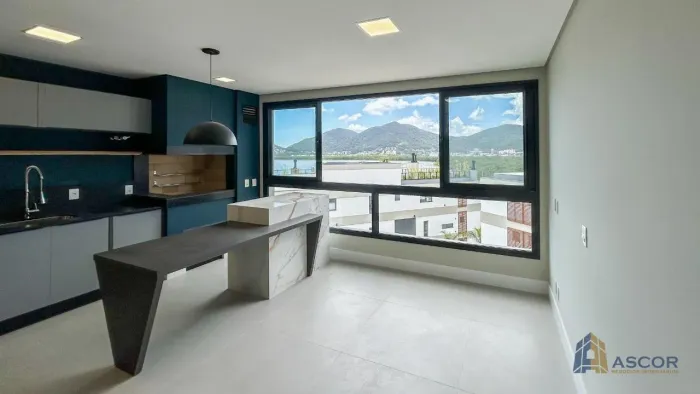 Apartamento de 134 m² com Vista Mar à Venda no bairro João Paulo, Florianópolis/SC