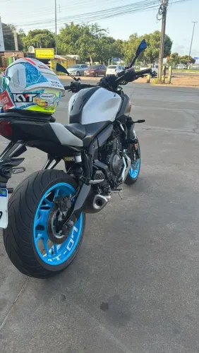 Yamaha MT 07 connected Nova 2026, com Guidão esportivo ,slide, protetor de manete.