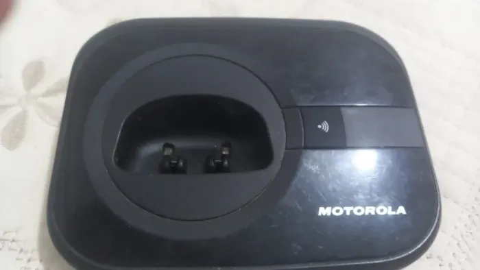 Base telefone sem fio Motorola sem fonte usada.
