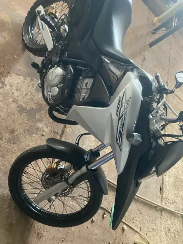 XRE 300 2017