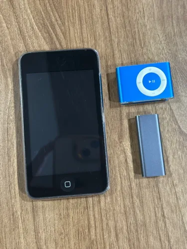 iPods Touch + Shuffle (Sem carregador)