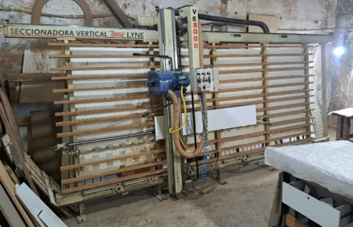 Seccionadora Vertical Verry Lyne VE5000 - Marcenaria / MDF