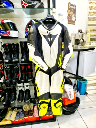 Macacão Dainese 50 Eur Laguna seca 4 em ótimo estado 