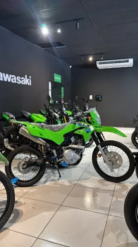 KAWASAKI KLX 230 VERDE