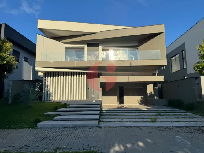 Casa no condomínio Alphaville II à venda com 5 suítes e 4 vagas de garagem - 444 m²- No ba