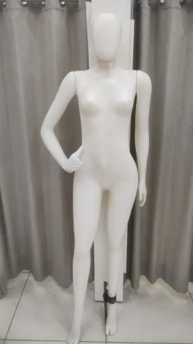 Manequim feminino