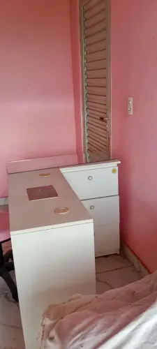 Vende-se mesa de nails designer 