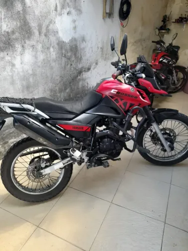 Moto Yamaha Crosser
