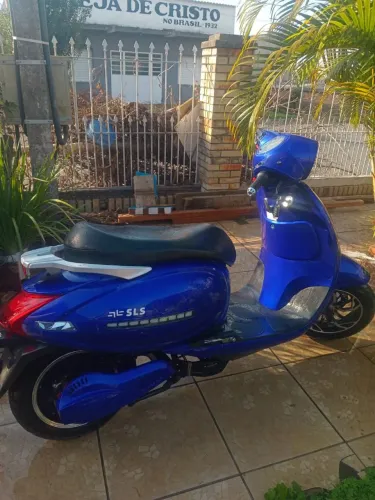 ?VENDO SCOOTER ELÉTRICA TISTO SUNSHINE 3.0 + 2 CAPACETES