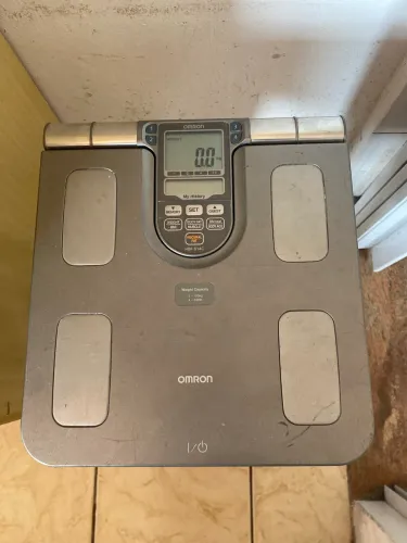 Balança de bioimpedancia OMRON