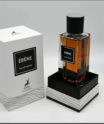 Perfume Maison Alhambra Éb?ne, inspirado no baby cat da YSL