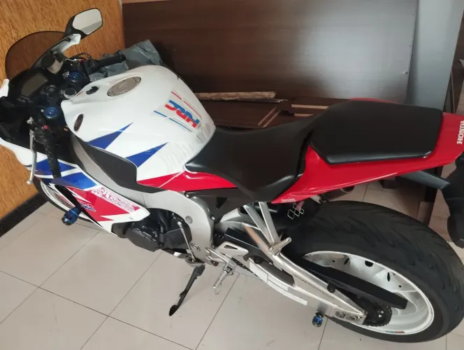 CBR 1000 RR FIRE BLADE 52.500 ok
