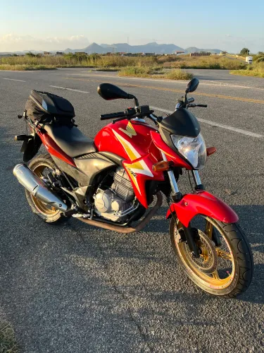Vende-se CB300r