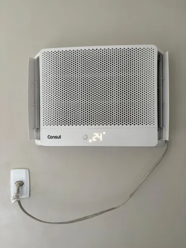 Ar condicionado janela 7500 BTUs Consul com controle remoto