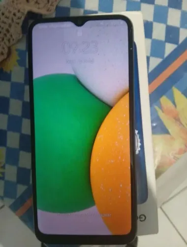 Vendo um celular A03 core conservado primeiro dono tem a chavinha original dele.