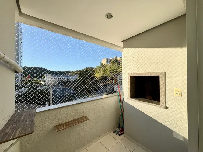 Imóvel para venda possui 69 metros quadrados com 2 quartos em João Paulo - Florianópolis -